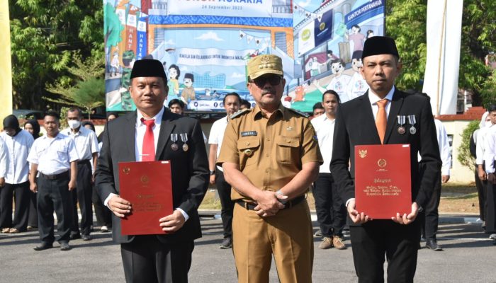 Bagikan Ribuan Sertifikat pada Peringatan HANTARU 2023, Bupati Imron: Manfaatkan Programnya