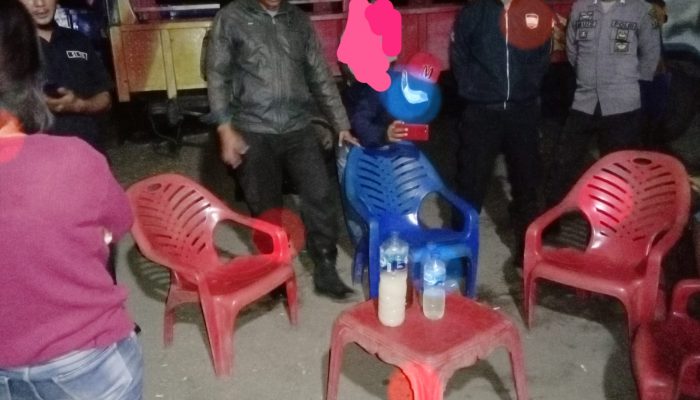 Polisi Amankan Tiga Botol Miras Tradisional Saat Operasi Rutin Cipkon & Pekat Polres Lembata