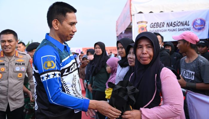 MEMPERERAT TALI SILATURAHMI, KAPOLDA JABAR BUKA LOMBA BURUNG MERPATI TINGGI GEBER NASIONAL