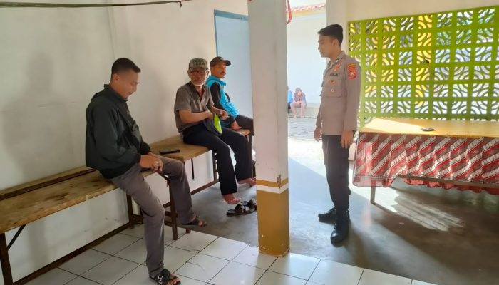 Bhabinkamtibmas Cibalong Memberikan Penyuluhan Kepada Warga Binaannya