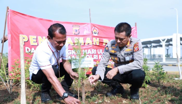 Lestarikan Lingkungan Sekitar KCIC, Bid Humas Polda Jabar Gelar Penanaman Pohon Jelang HUT Humas Polri ke-72