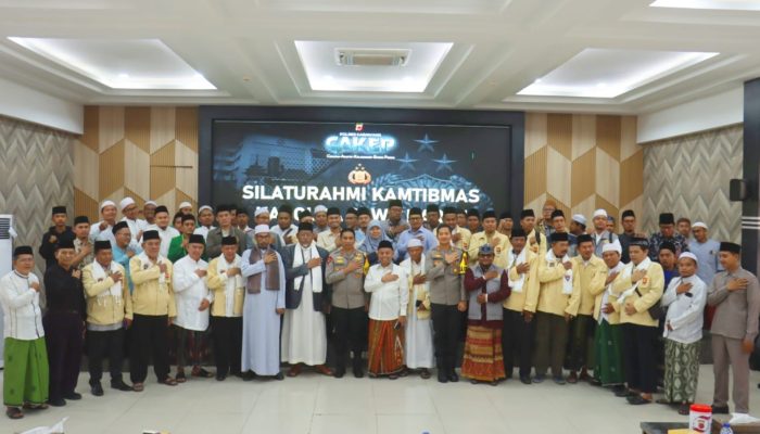 Silaturahmi  Kapolda Jabar Dengan Pimpinan Ponpes Dan Tokoh Agama Kab. Karawang