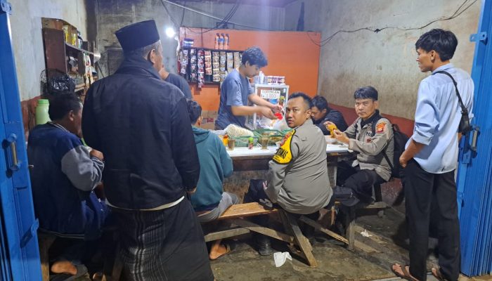 Polres Cimahi Polda Jabar, Polsek Sindangkerta Giat Gatur Sore Dan Kamtibmas Di Wilkum Sindangkerta