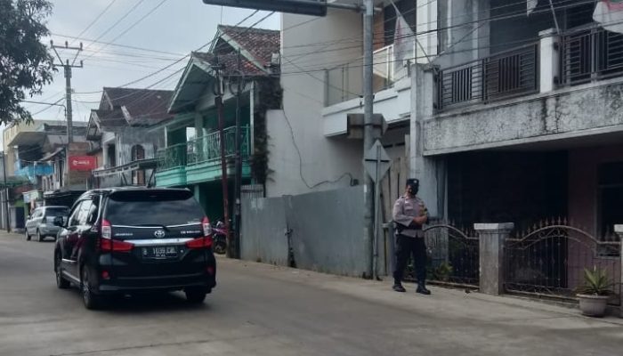 Polres Cimahi Polda Jabar, Patroli Atur Lalu Lintas Sore Hari Di Wilayah Hukum Polsek Sindangkerta