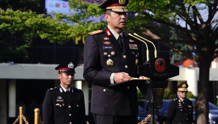 WAKAPOLDA JABAR PIMPIN UPACARA BENDERA DALAM RANGKA HARI SUMPAH PEMUDA TAHUN 2023