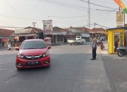 Polres Cimahi Polda Jabar, Atur Lalu Lintas Pagi Langkah Antisipasi Kemacetan Di Wilkum Polsek Cipeundeuy