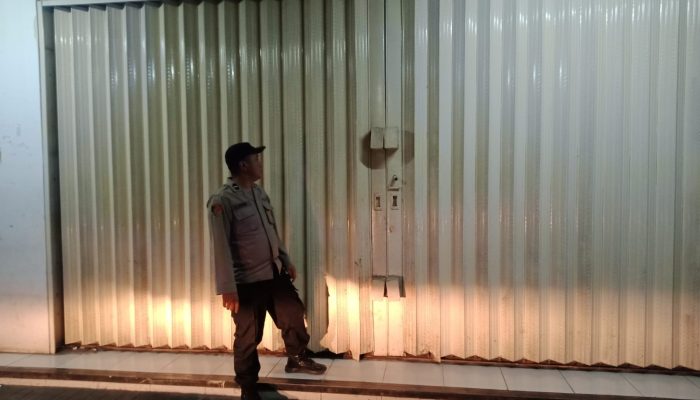 Polres Cimahi Polda Jabar, Giat Patroli KRYD Dini Hari Polsek Cililin Memberikan Rasa Aman Di Wilkum Polsek Cililin