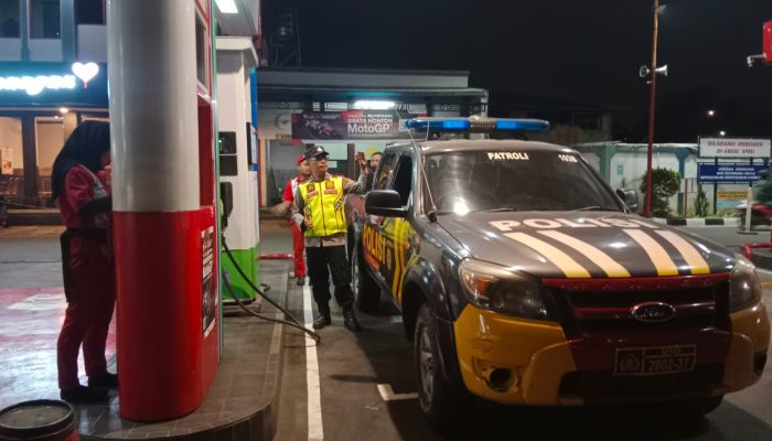 Polres Cimahi Polda Jabar, Anggota Polsek Batujajar Antisipasi Kamtibmas C3 Sore Hingga Malam Hari