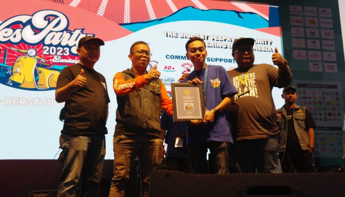Band Rumah Sakit dan The Panturas Bikin Heboh Event VesParty 2023 Bandung