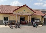 Warga Tanjungsari Datangi Balai Desa,Pertanyakan Dana Desa Yang Tak Kunjung Direalisasi