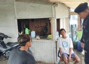 SAT BRIMOB POLDA JABAR PATROLI KAMTIBMAS KEPADA WARGA DESA TANGGUH DAN HIMBAU GIATKAN SISKAMLING