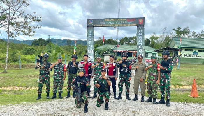 Tingkatkan sinergitas TNI/POLRI, Satgas Pamtas RI-Malaysia Gelar Sweeping Bersama Polri di Perbatasan