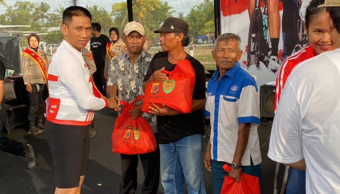 RATUSAN PAKET SEMBAKO DIBERIKAN PADA ACARA LODAYA SILIWANGI RIDE 2023