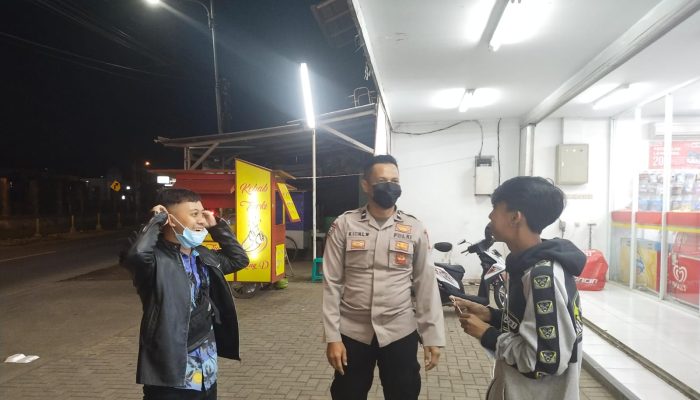 Polres Cimahi Polda Jabar, Antisipasi Gangguan Kamtibmas C3 Sore Hari Dalam Rangka Patroli KRYD Di Wilayah Hukum Cikalongwetan