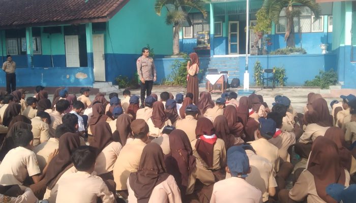 Tanggapi Permasalahan Bullying Sat Binmas Polres Garut Terjun Langsung Pembinaan Kepada Pelajar