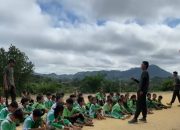 Sehat dan Ceria, Pos Sei Beruang Satgas Yonarmed 10/Bradjamusti Olahraga Jalan Santai Bersama Anak-anak di Perbatasan