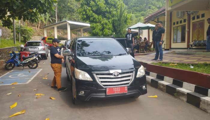 Polres Sukabumi Berhasil mencegah dugaanperdagangan orang ( People Smuggling) ke Australia, 4 Warga Banglades Diserahkan ke Imigrasi Kabupaten Sukabumi