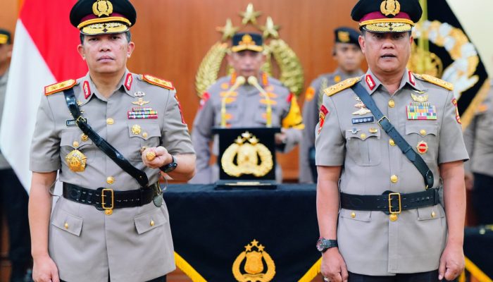 Kapolri Pimpin Sertijab Kapolda Banten di Mabes Polri
