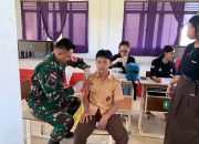 Tim Kesehatan Kompi 1 Koki Mentari Satgas Pamtas RI-Malaysia Yonarmed 10 / Bradjamusti Bantu Pelaksanaan Vaksin di SMKN 01 Badau