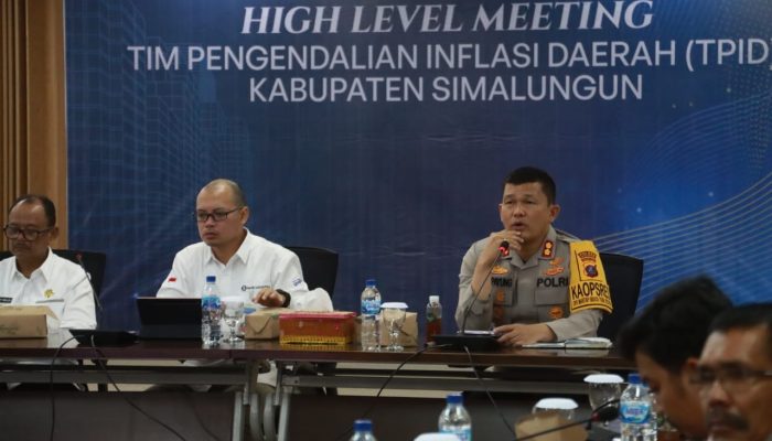 Kapolres Simalungun Sampaikan Kesiapan Pengamanan Jelang Natal 2023 dan Tahun Baru 2024 di High Level Meeting