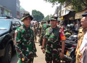 Bandung Darurat Sampah, Kodim 0618/Kota Bandung Kerahkan Pasukan Bersihkan Sampah dan Ajak Masyarakat Untuk Peduli  Kebersihan di Lingkungan nya Masing – Masing