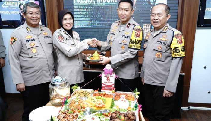 WAKAPOLDA JABAR HADIRI VICON DARI AS LOG POLRI DALAM PERINGATAN HUT LOGISTIK POLRI YANG KE 76 TAHUN 2023