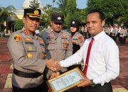 Apresiasi Kinerja, Kapolres Lebak berikan Penghargaan kepada Personil Sat Reskrim Yang Berprestasi