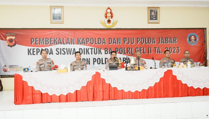 KAPOLDA JABAR MELAKSANAKAN KEGIATAN PEMBEKALAN KEPADA SISWA DIKTUK BA POLRI GEL II T.A 2023 DI SPN POLDA JABAR