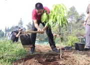 KAPOLDA JABAR BAKTI SOSIAL, PENANAMAN POHON, DAN OFFROAD BERSAMA PANGLIMA TNI BESERTA KEPALA STAFF ANGKATAN