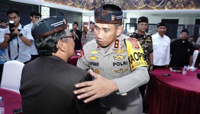 KAPOLDA JABAR SILATURAHMI KAMTIBMAS DENGAN POTENSI MASYARAKAT (TOKOH AGAMA DAN TOKOH PEMUDA) DALAM RANGKA MENINGKATKAN SINERGITAS PEMILU 2024