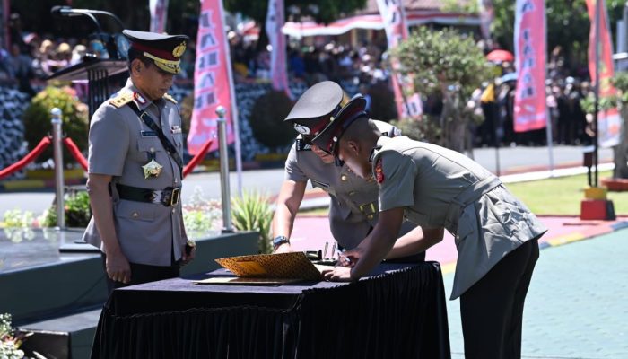 UPACARA PENUTUPAN PENDIDIKAN PEMBENTUKAN BINTARA POLRI GELOMBANG II TAHUN ANGGARAN 2023