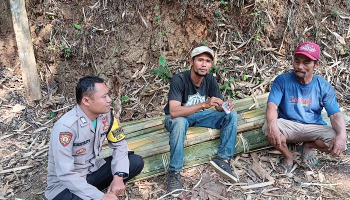 Kabid Humas Polda Jabar : Sambangi Warga, Polisi Sampaikan Pesan Kamtibmas Jelang Pemilu 2024