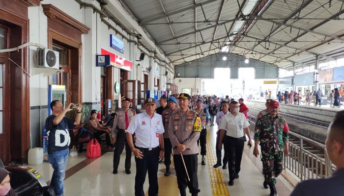 Kabid Humas Polda Jabar : Polisi Melaksanakan Pengecekan Stasiun Kereta