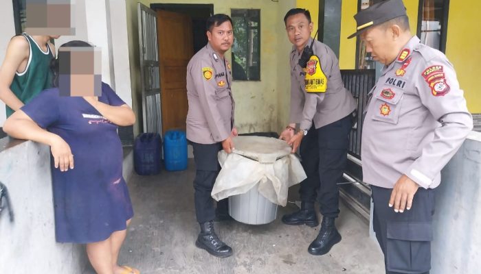Mendekati Malam Tahun Baru Polsek Leles Polres Garut Grebek Produsen Miras