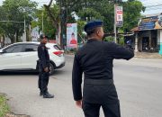SAMBANG KETAHANAN PANGAN NASIONAL KE KAMPUNG TANGGUH PERSONIL KOMPI 1 YON C BRIMOB POLDA JABAR HIMBAU WARGA UNTUK TERUS BERINOVASI