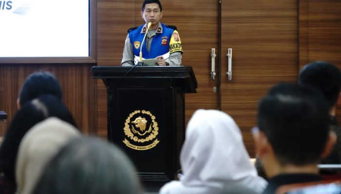 WAKAPOLDA JABAR PIMPIN PENGAMBILAN SUMPAH DAN PENANDATANGANAN PAKTA INTEGRITAS SELEKSI PENERIMAAN SISWA SEKOLAH INSPEKTUR POLISI SUMBER0 SARJANA T.A 2024