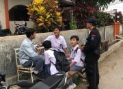 BRIMOB JABAR MELAKSANAKAN PATROLI HARKAMTIBMAS DAN BERIKAN PESAN-PESAN KAMTIBMAS KEPADA WARGA
