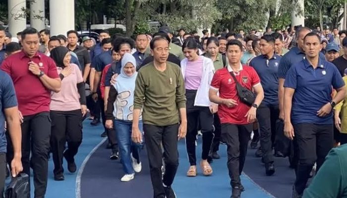 Dansat Brimob Polda Jabar Amankan Kunjungan Kerja Presiden Jokowi Hari Kedua Di Bandung