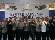 Dansat Brimob Polda Jabar Ikuti Kegiatan Rampak Sauyunan Awasi Pemilu 2024
