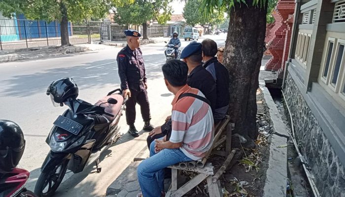 ANGGOTA SAT BRIMOB POLDA JABAR PATROLI PASCA PEMILU SERENTAK