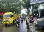 Personil Samapta Polsek Ujungberung Lakukan Giat Pengaturan Arus Lalulintas sore Hari