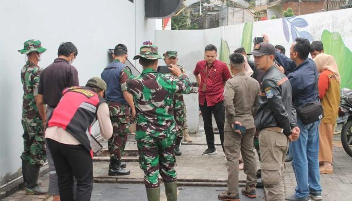 Lagi lagi Mie Gacoan Cilengkrang II Di Cor Satgas, Air Limbah Luber Ke Parkiran dan Masuk Drainase