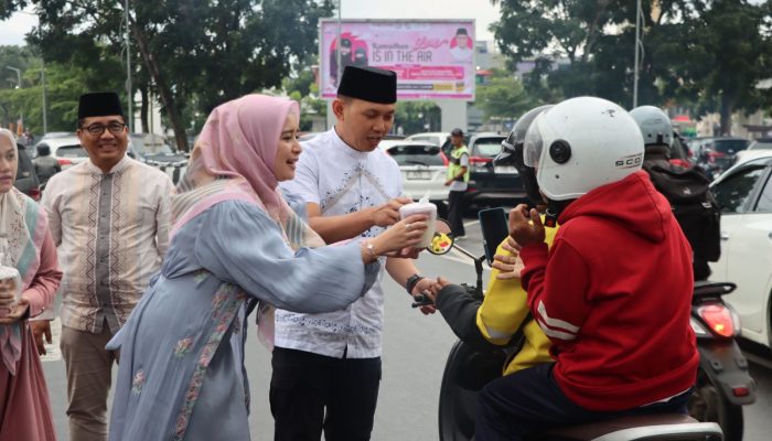 Kabid Humas Polda Jabar : Gapai Berkah Ramadhan, Polisi Santuni Puluhan Anak Yatim