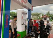 Kabid Humas Polda Jabar : Polisi Patroli dan Pantau Situasi di Beberapa SPBU untuk Menjaga Kondusifitas Libur Panjang