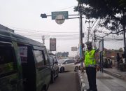 Personil Lantas Polsek Ujungberung Lakukan Giat Pengaturan Arus Lalulintas pagi Hari