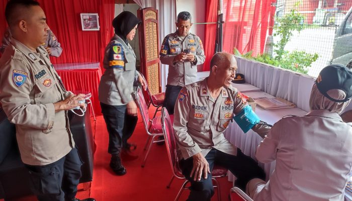 Dokkes Polrestabes Bandung Periksa Kesehatan Personil Pos Pam Nasution Square Polsek Antapani