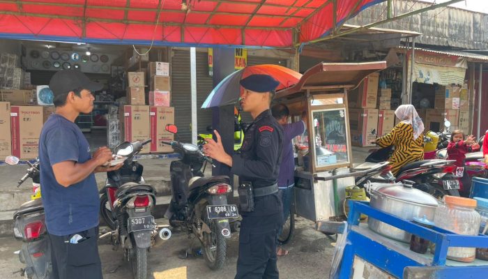 Patroli Sambang Brimob Jabar Imbau warga Masyarakat  Jaga Kamtibmas 