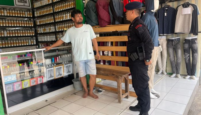 Cegah Aksi Curanmor, Brimob Jabar Laksanakan Patroli di Pertokoan
