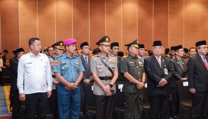 Waka Polda Jabar Hadiri Wisuda Purnabakti Ketua Pengadilan Agama Bandung Oleh Ketua Mahkamah Agung RI