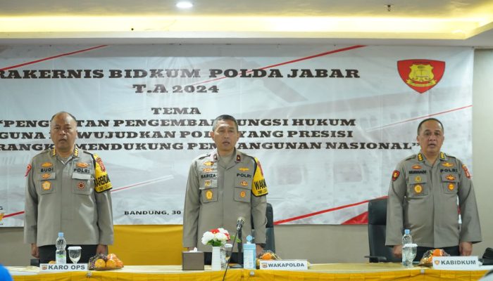 WAKAPOLDA JABAR BUKA RAKERNIS BIDANG HUKUM POLDA JABAR